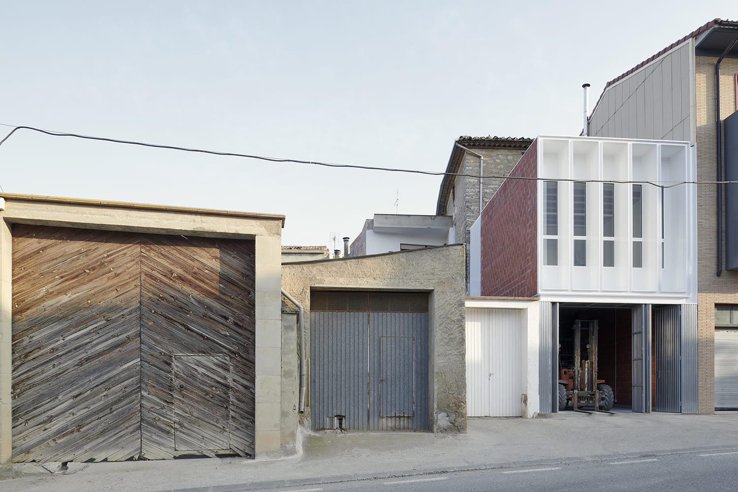 01_Alejandro Dean_Consultorio medico Azanuy_1500x1000